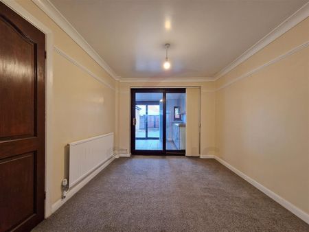 Melton Road, LE4, Leicester - Photo 3