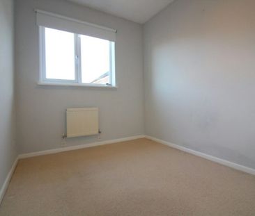 Terraced House to rent on - Photo 2