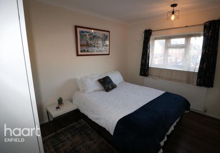 3 bedroom terraced house to rent - Photo 5