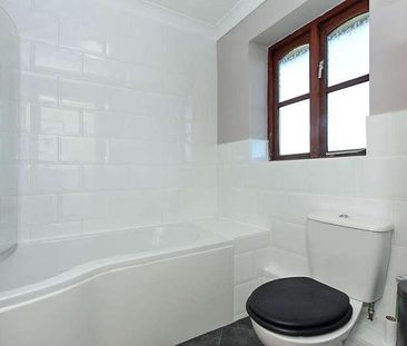 Alexander Court, Chalkwell Road, Sittingbourne, Kent, ME10 - Photo 2
