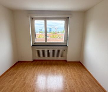 Modernes Wohnen im Dreispitz – Attraktive 4.0-Zimmerwohnung mit Balkon - Photo 3