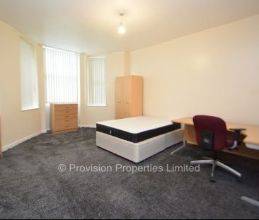 3 Bedroom Flats in Leeds - Photo 5