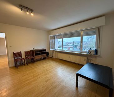 Centraal gelegen appartement met 2 slaapkamers en garage te Loppem - Foto 1
