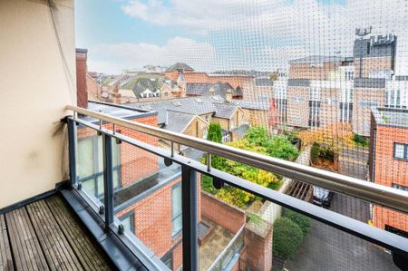 2 bedroom flat to rent - Photo 2