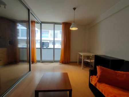 Apartamento T0 junto ao Centro Comercial Glicínias em Aradas! - Photo 4