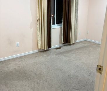 For Lease - 11 Curran Hall Crescent, Toronto, Ontario - Photo 6