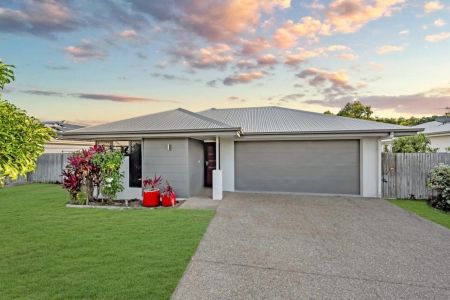 11 Dune Parade, Bushland Beach. - Photo 4