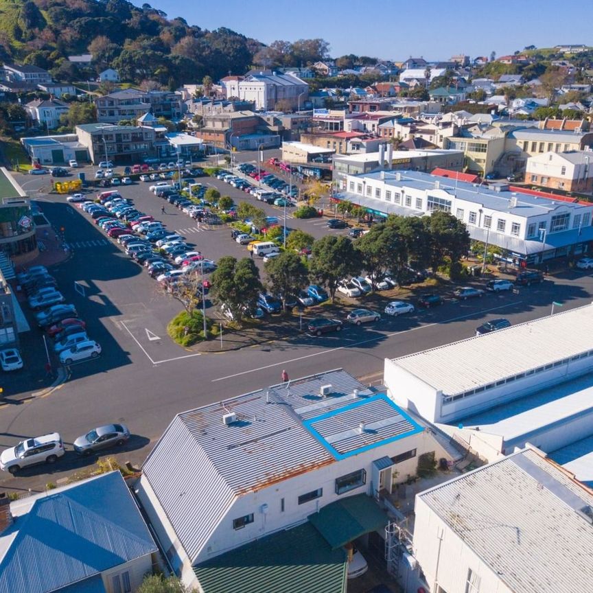 Central Devonport! - Photo 2