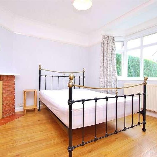 Cherry Tree Avenue, Guildford, Surrey, GU2 - Photo 1