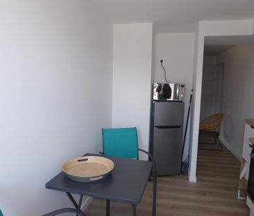 Location Appartement 1 pièce 27m² ST PRIVAT 07200 - Photo 3