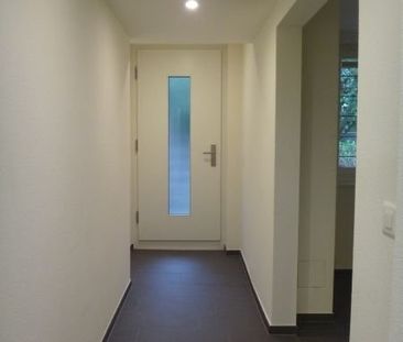 "Sanierte Wohnung mit Sitzplatz an ruhiger Lage" - Foto 2