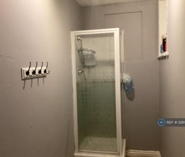 6 bedroom terraced house to rent - Photo 3