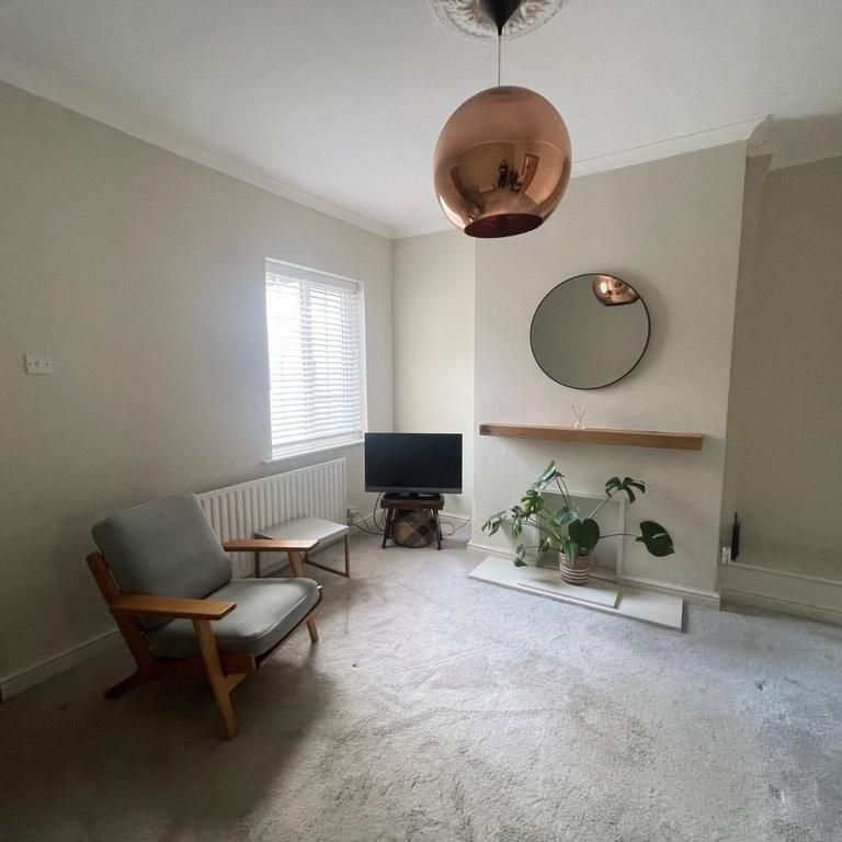 2 bedroom terraced house to rent - Photo 1