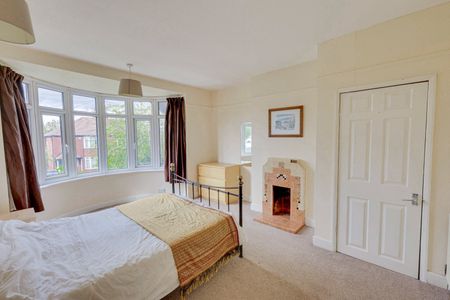 4 bedroom semi-detached house to rent - Photo 4