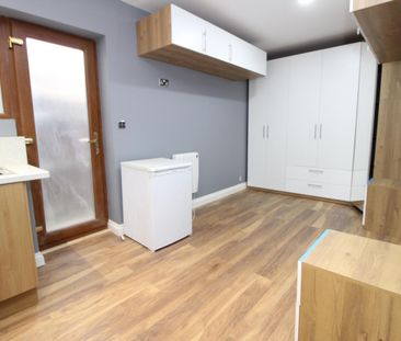 The Ridge, Purley - Photo 3