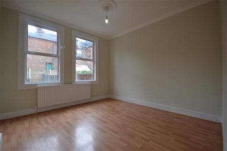 Winns Avenue, Walthamstow, London - Photo 2