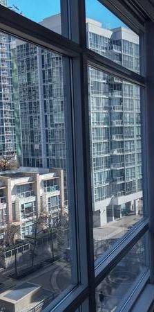 Yaletown Marinaside 1 BED + DEN with Waterview - Photo 1