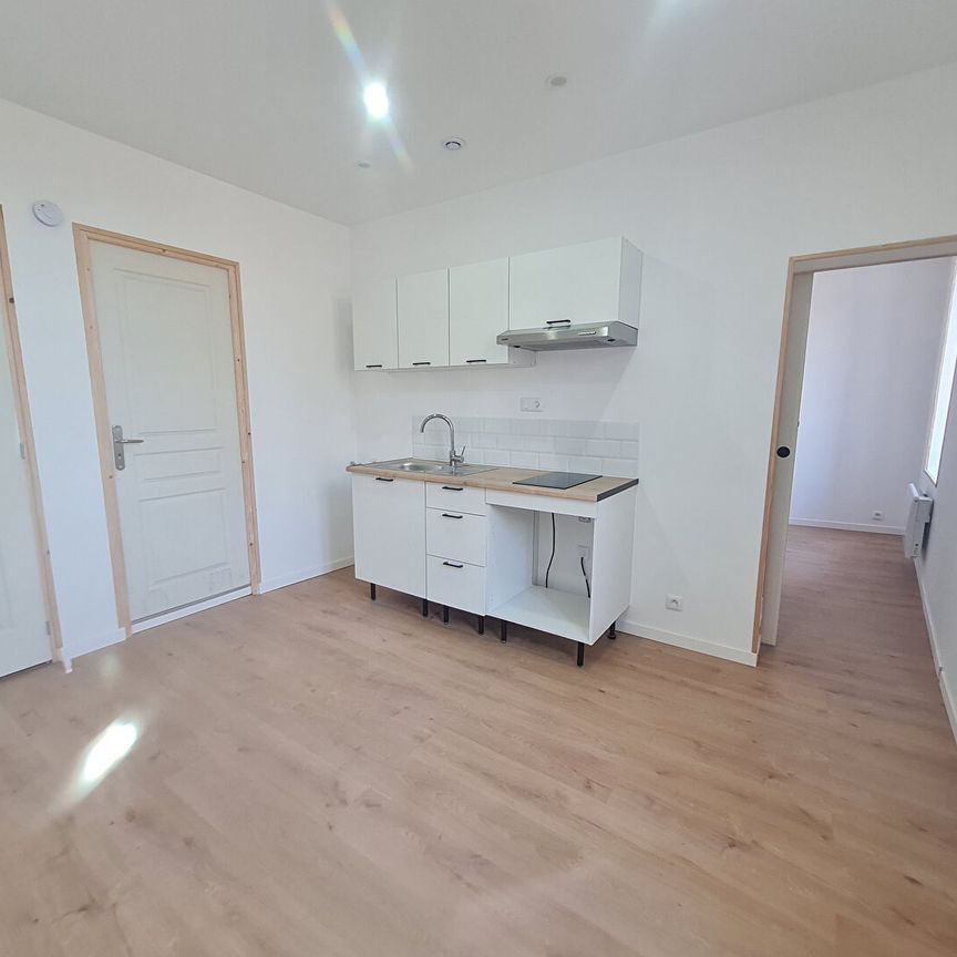 Location Appartement 2 pièces 24m² - Photo 2