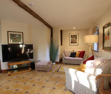 1 bedroom detached bungalow to rent - Photo 2