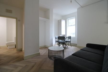 3 Bed End Terrace, Vincent Road, CR0 - Photo 3