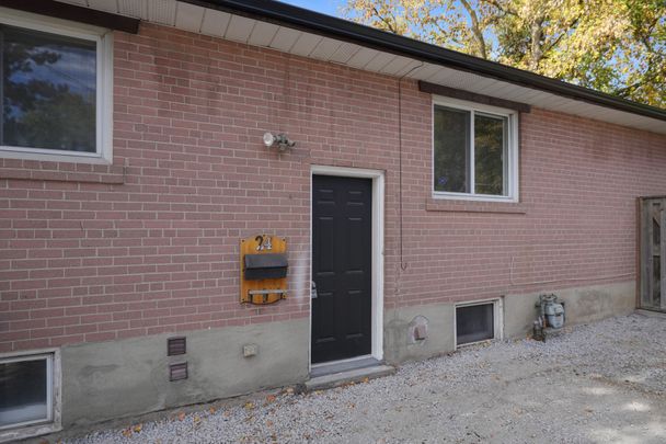 For Lease - 24 Walter Avenue Unit# Lower, Newmarket, Ontario - Photo 1