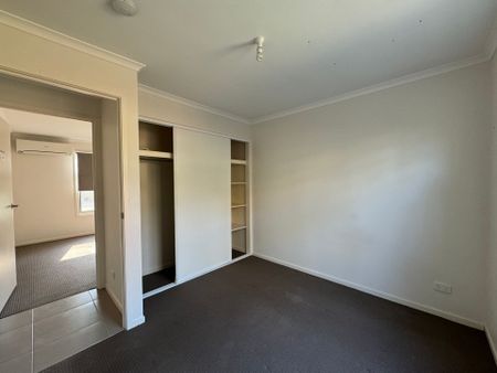 &ast;&ast;Spacious 7-Bedroom Fully Air-Conditioned Home in Moranbah&ast;&ast; - Photo 4