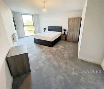 2 bedroom apartment to rent Castle Street, Luton, Bedfordshire, LU1 - Photo 5