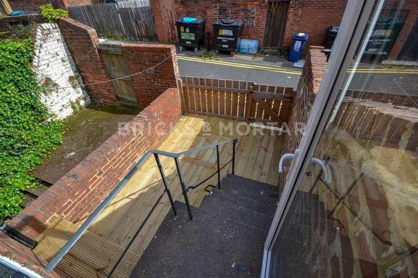 (?ppw) Brandon Grove, Sandyford, Newcastle Upon Tyne, NE2 - Photo 1