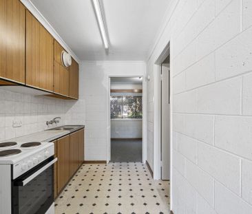 Light-Filled One-Bedroom Unit in Berriedale - Photo 2