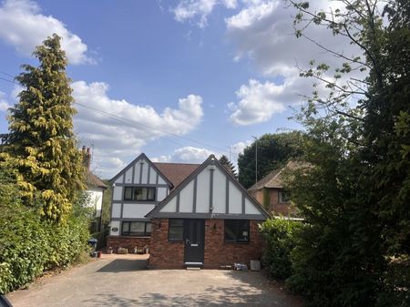 Cromwell Lane, Kenilworth - - Photo 2