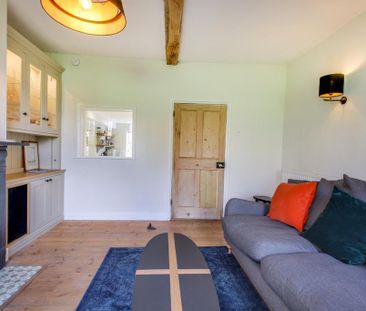 2 bedroom cottage to rent - Photo 2