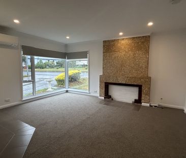 Three bedroom Family Home - Photo 1