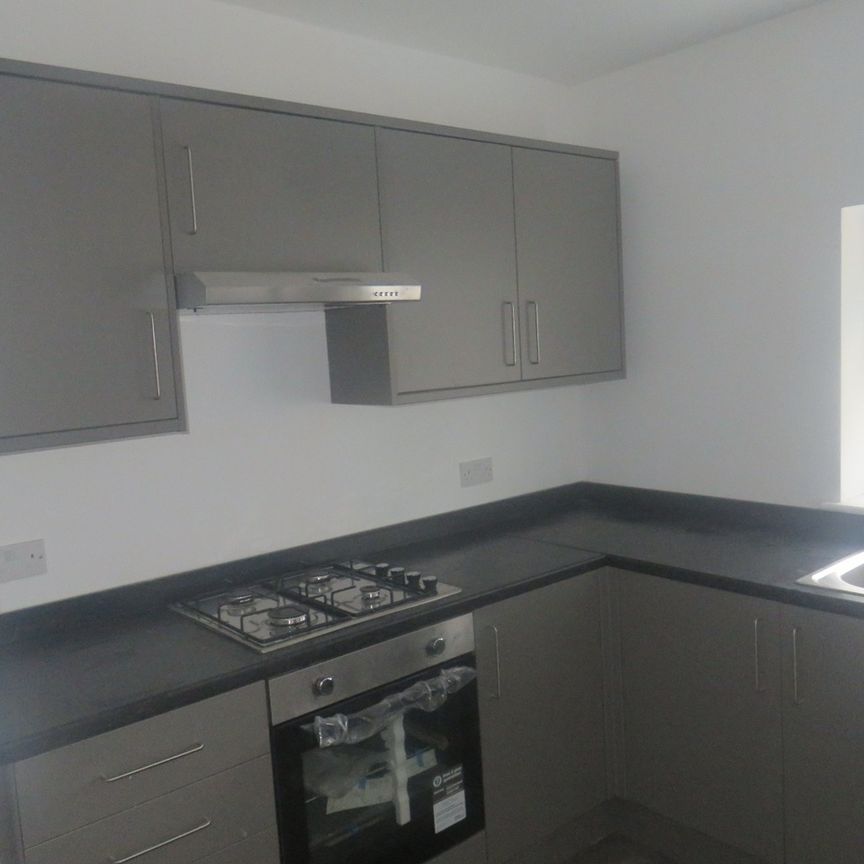 3 Bed Terraced House, Moston Street, M7 - Photo 2