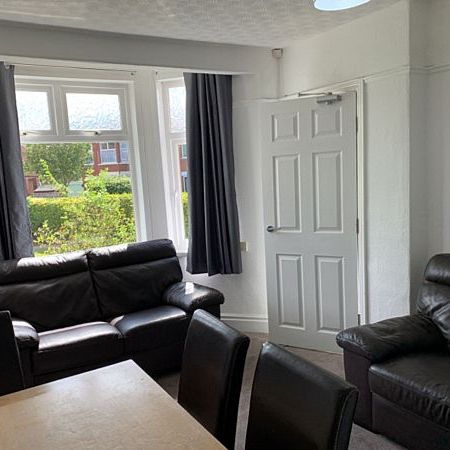 34 Temple Avenue - Photo 1