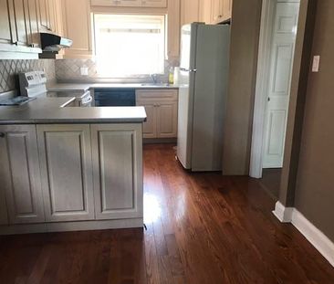 For Lease - 159 Avondale Avenue, Toronto, Ontario - Photo 5