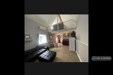 1 bedroom semi-detached house to rent - Photo 3