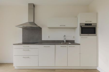 Appartement te huur: 1e Lulofsdwarsstraat 18-A 2521 AZ Den Haag - Foto 2