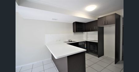 Two Bedroom Townhouse in Maroochydore! - Photo 4