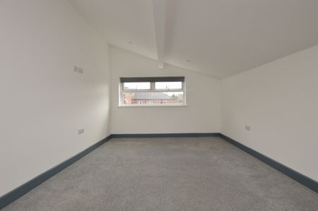 1 Bedroom FIrst Floor Flat - Photo 5