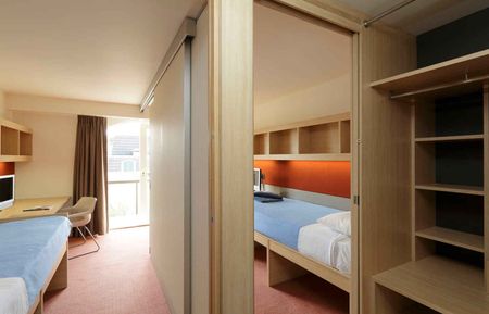 2 Bedroom Studio with Balcony - Photo 3