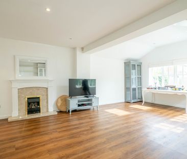 4 bedroom detached to let - Photo 1