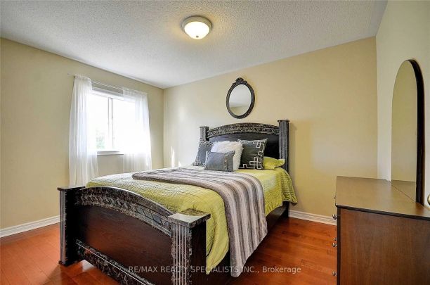 Detached Home For Lease | W9033084 - Photo 1