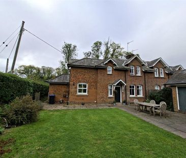 3 bedroom semi-detached house to rent - Photo 2