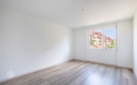 ImmoWyss – Attraktive und grosszügige 3,5-Zimmerwohnung mit EHP - Foto 2