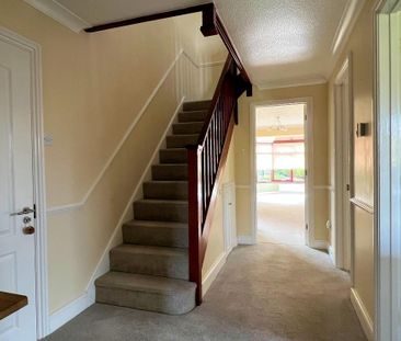 4 bedroom detached house to rent - Photo 4