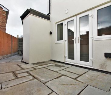 3 bedroom end of terrace house to rent - Photo 6