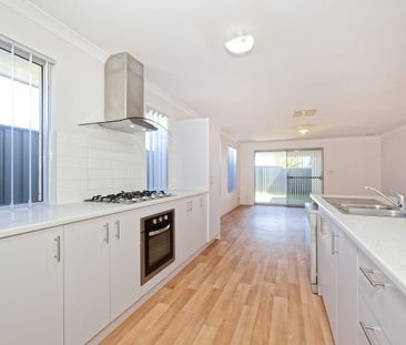 LAKELANDS 3X2 HOME FOR LEASE - Photo 6