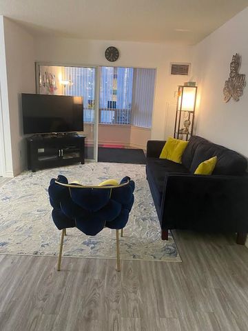 For Lease - 135 Hillcrest Avenue Unit# 502, Mississauga, Ontario - Photo 5