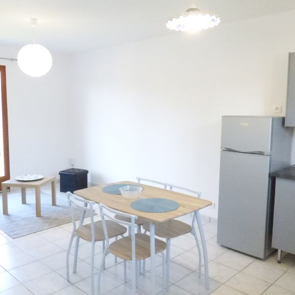 Location Maison 2 pièces 38m² - Photo 1