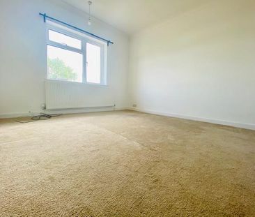 Little Close, Peterborough, Eye - Photo 2